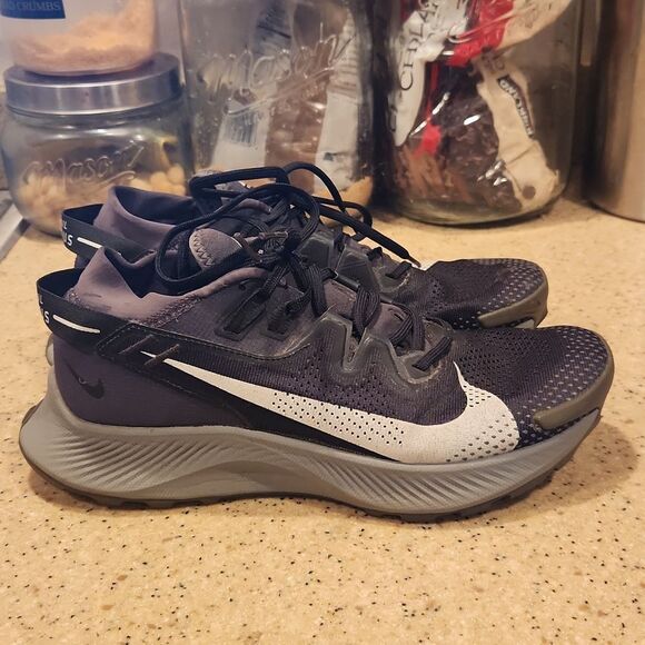 pegasus trail 2 black